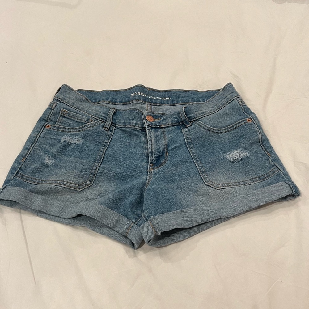 Old Navy jean shorts size 2 (fits up to size 6)
